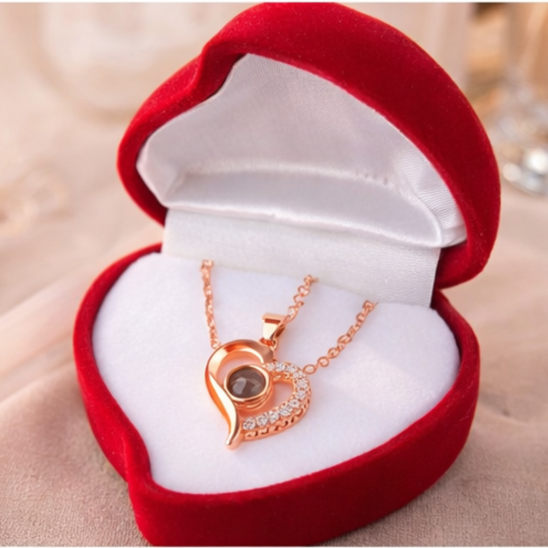 Collar “Te Amo en 100 Idiomas” 🤎 Incluye Caja 🎁